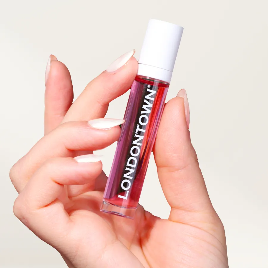 LONDONTOWN kur Roll & Glow Cuticle Oil Dragonfruit olej na nechtovú kožičku